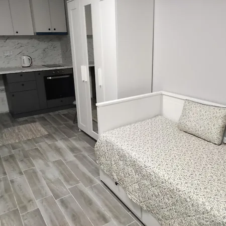 Apartment студио в центъра на град бургас.